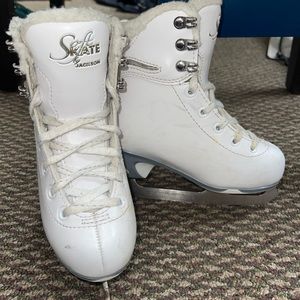 Ice Skates! - Size 10J